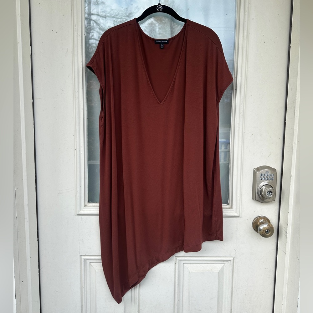 Universal Standard Liquid Jersey Cinnamon Genevette V-Neck Top (L 22-24)
